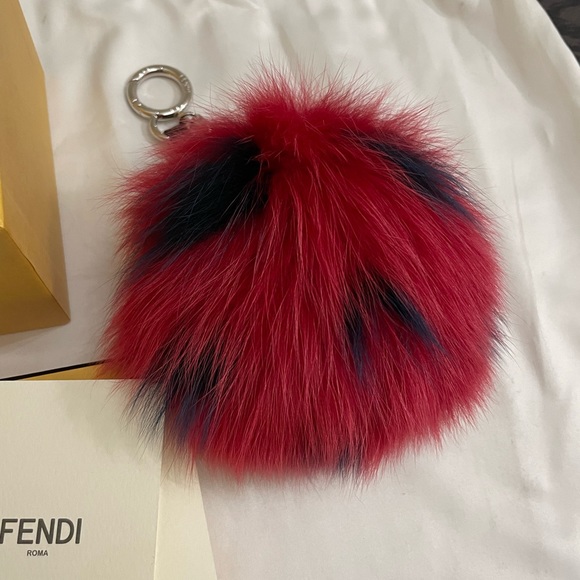Fendi fur key chain - Picture 8 of 9